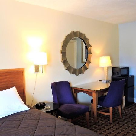 Windsor Motel Groton Extérieur photo