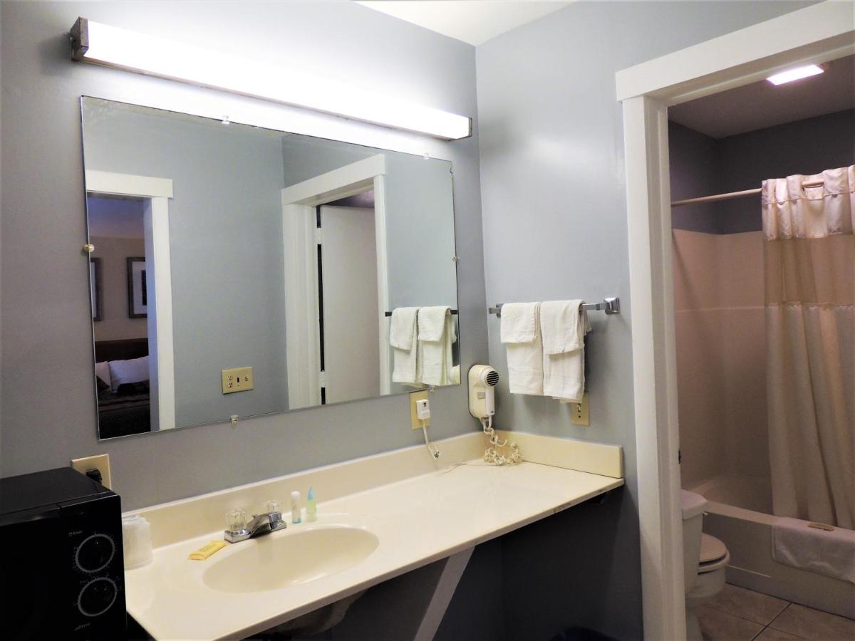 Windsor Motel Groton Extérieur photo