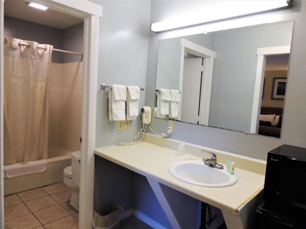 Windsor Motel Groton Extérieur photo